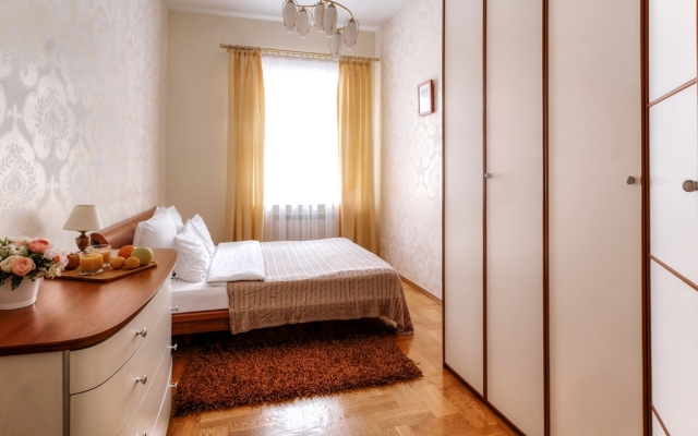 EvroUjut Prostornye chetyrehkomnatnye apartamenty v centre Apartments