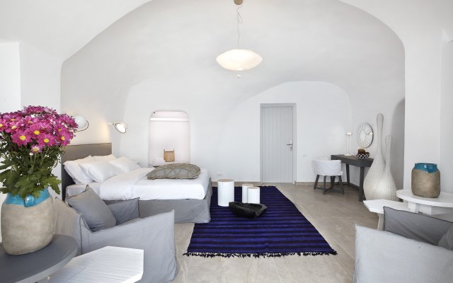 Отель Santorini Secret Suites & Spa