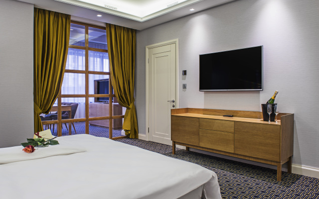Maidan Palace Hotel