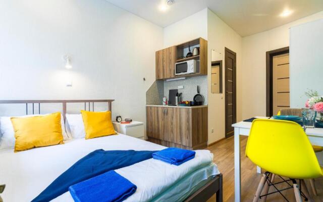 Gosti Lyubyat u Yusupovskogo Apartments