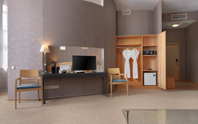 Pyatiy Ugol Hotel