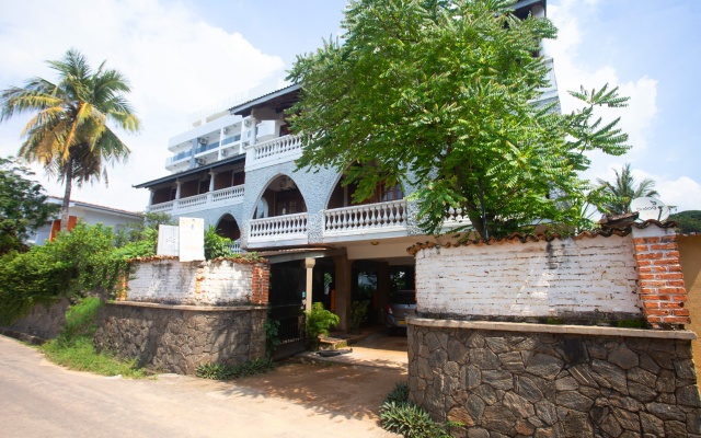 Yoho Ivory Inn Guest house