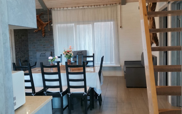 Berloga Guest House (8 person)