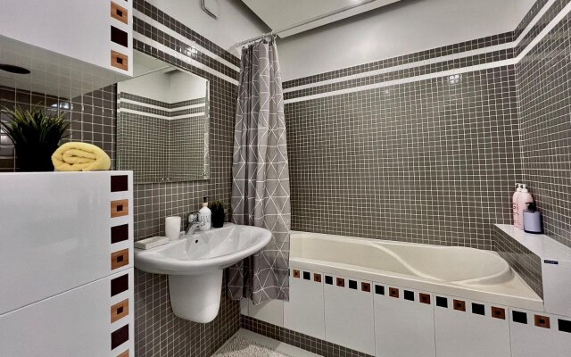 Apartamenty Uyutnaya Dvukhkomnatnaya Kvartira Ryadom S Tsumom