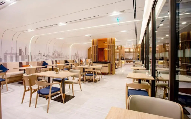 Holiday Inn Express and Suites Bangkok Central Pier by IHG