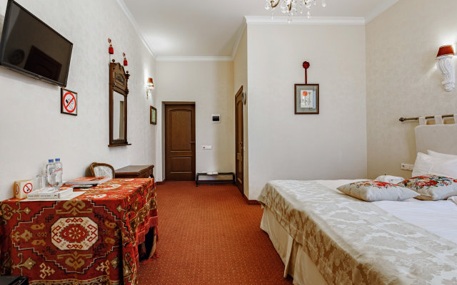 Bristol Hotel