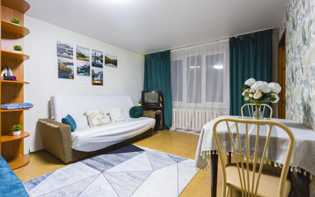 Na Ulitse Belovezhskaya 47 Flat