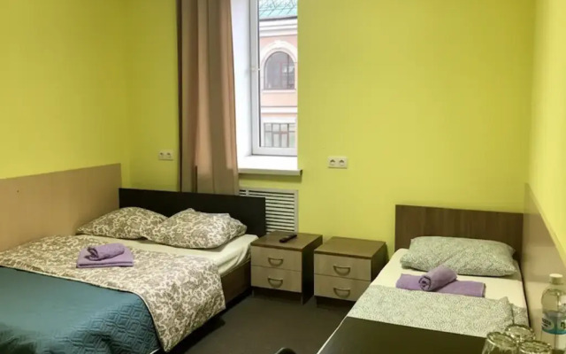 Отель Янрус