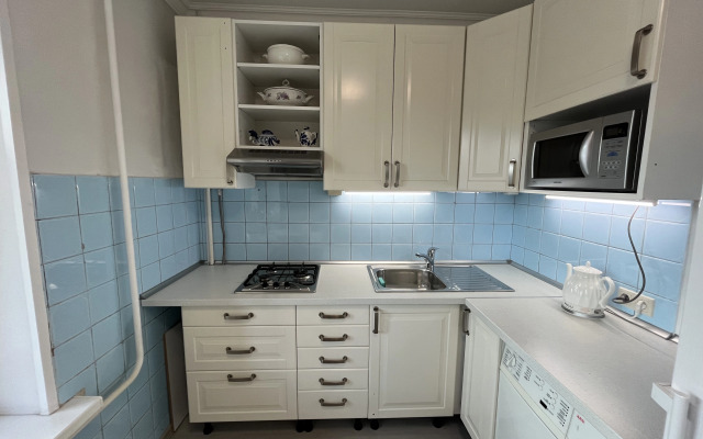 M. Smolenskaya Stilnaya 1-Kh Komn. Flat