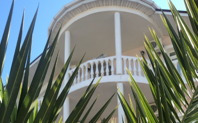 Figurnyij Guest house