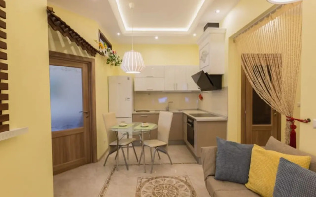Samotsvet 15 Na Kievskoy 3 Apartments