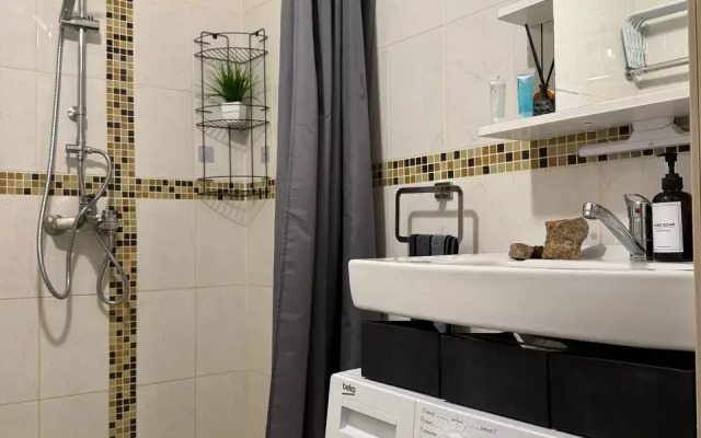 Квартира Студия с Панорамными Окнами