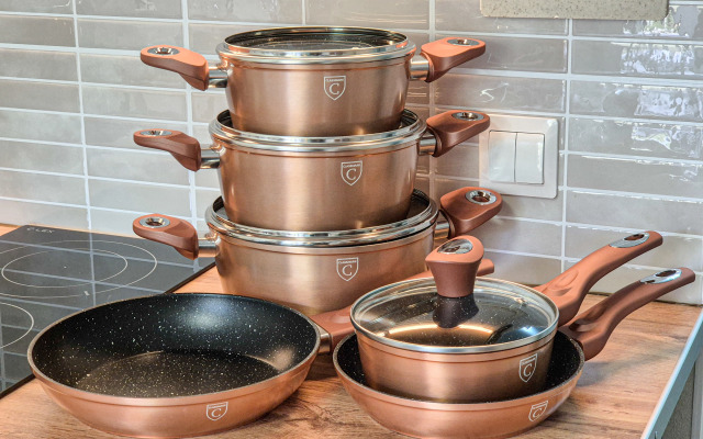 Dvukhurovnevaya Na 12 Etazhe S Vozmozhnostyyu Beskontaktnogo Zaseleniya Flat