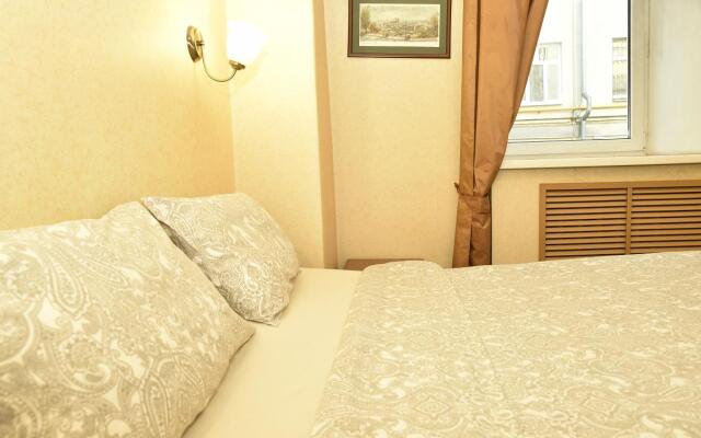 Na Pushkinskoy Flat