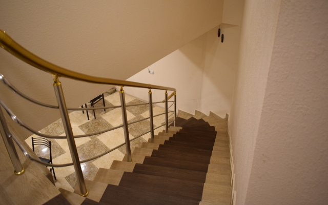 Shree Gopal Gayatri Lok Deluxe Hotel