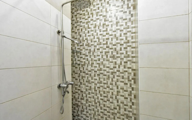 2-K v Novostroyke, Ulitsa Arama, Di412 Flat