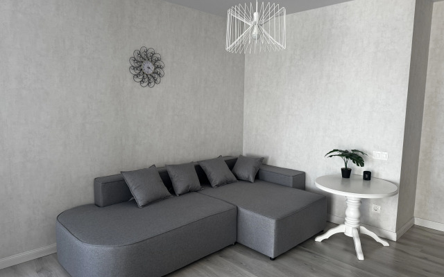 Квартира Современная трёшка возле Dana Mall