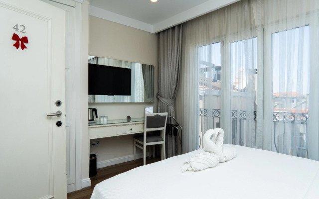 Ten Rooms Istanbul Hotel - Adults Only