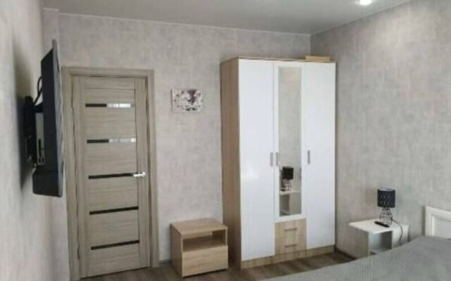 SeveRent Oktyabryskaya 19 Apartments