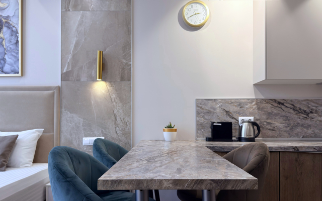 Mirror Ot Progosti Apartment