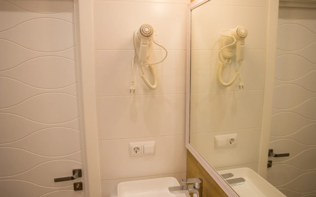 Kapri KHaus-Madrid Park-2 (1) Apartments