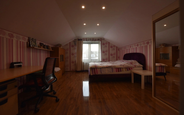 Частный дом Коттедж 3-х этажный