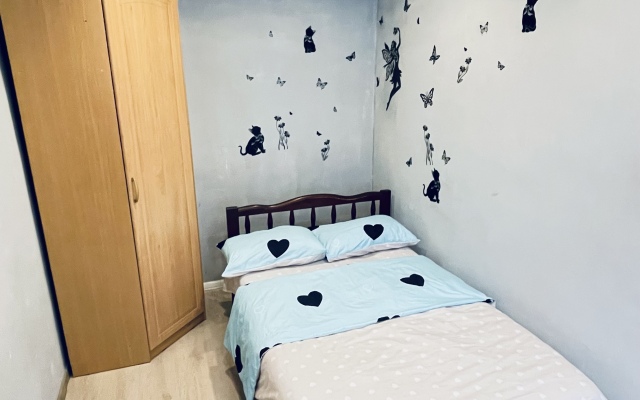 Na Komarova 17/2 Apartments