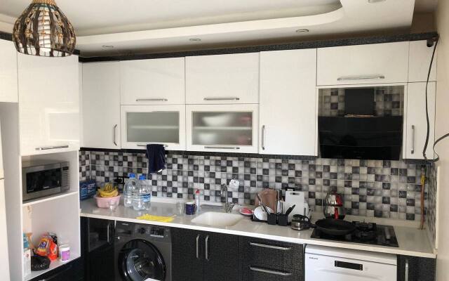 S 2 spalnyami v Yalova Flat