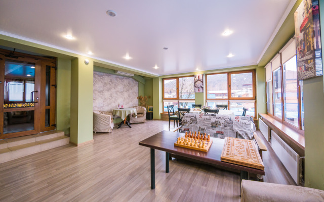 Argo Hotel