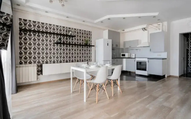 Na Pereulke Bogdana Khmelnitskogo 8 Flat