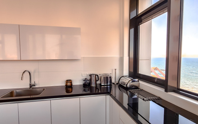 Apt Diamant 2BR Tel Aviv Hayarkon St TL63 Apartments