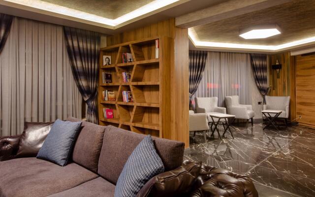 Kayhan City Hotel