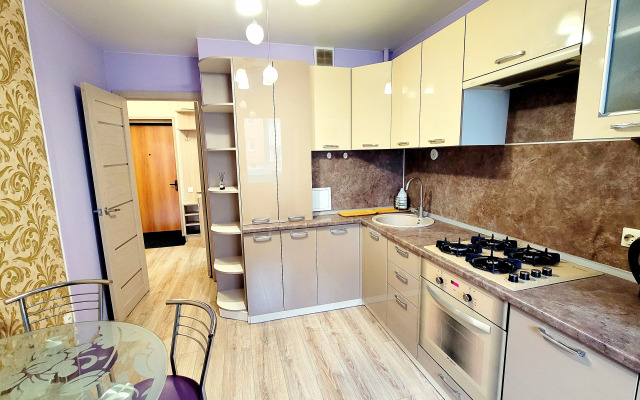 Romantichnaya Na Nikolaeva Flat