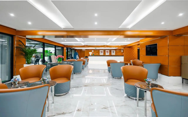 Golden Sands Hotel Apartments