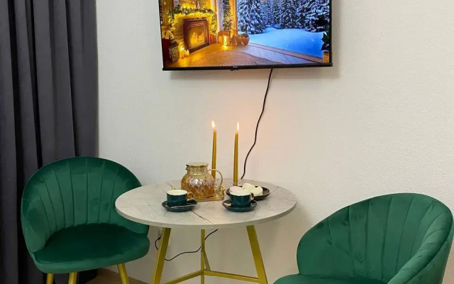 Uyutnaya studiya s panoramnym vidom u metro Flat