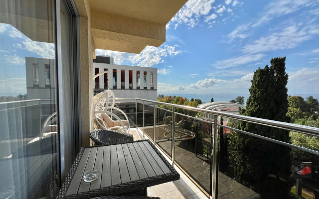 Apartments Alfa Chernomorskaya 16