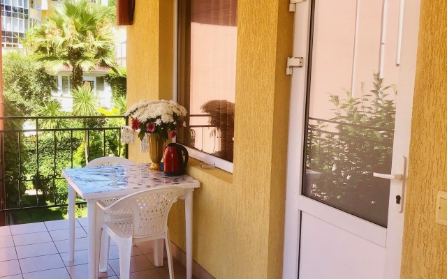 Golubaya Laguna Guest House