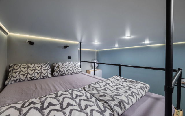 Semeinaya Studiya BombFlat na Gorohovoy Apartments