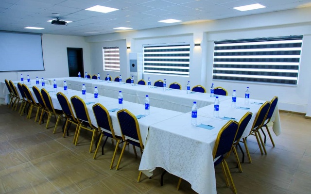 Отель Aries Suites
