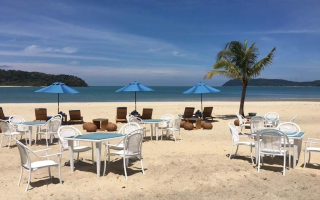 Курортный отель Camar Langkawi