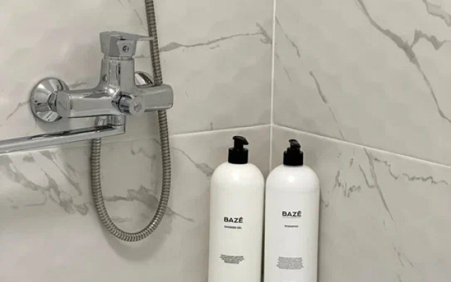 V Tsentralnom Parke Na Krupskoy Flat