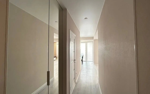 Квартира Просторная у Моря с Отдельной Кухней