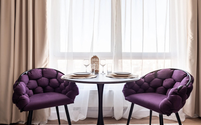 Ezhevichno-Smorodinovyj Tort, vidovaya Flat