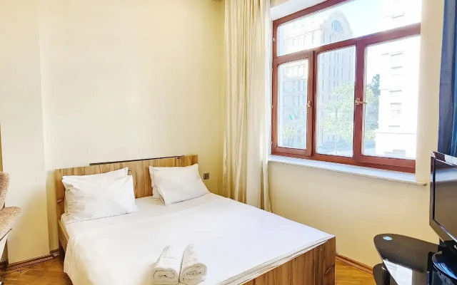 F1 View in Boulevard 4 Apartments