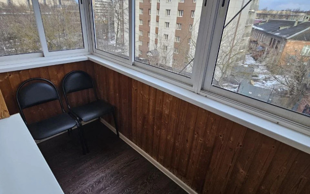L.V.Hotels na Oruzheynoy 1 Flat