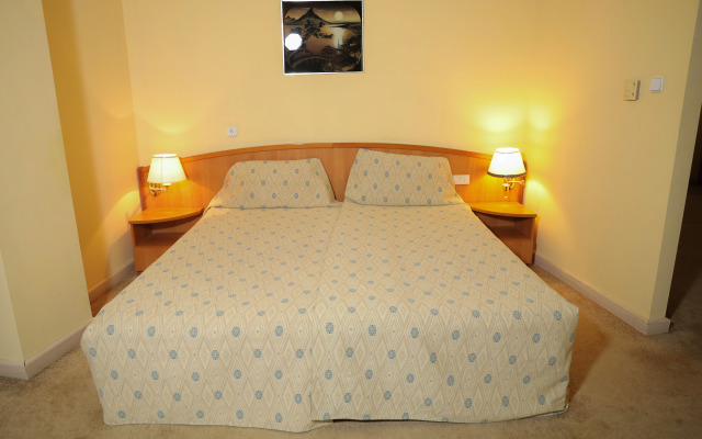 Expo Hotel