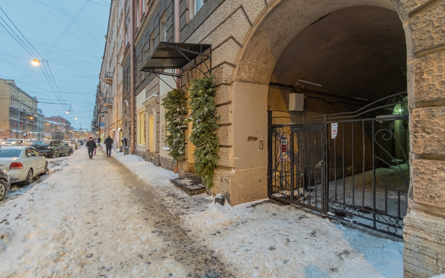 Апартаменты Двухкомнатные апартаменты в центре на Марата