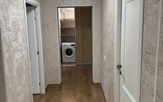Lyuks Krestki Flat