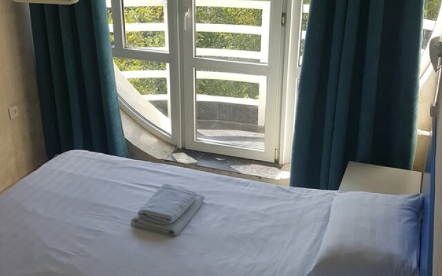 ID Hostel