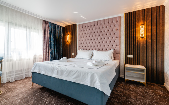 Rim Grand Hotel